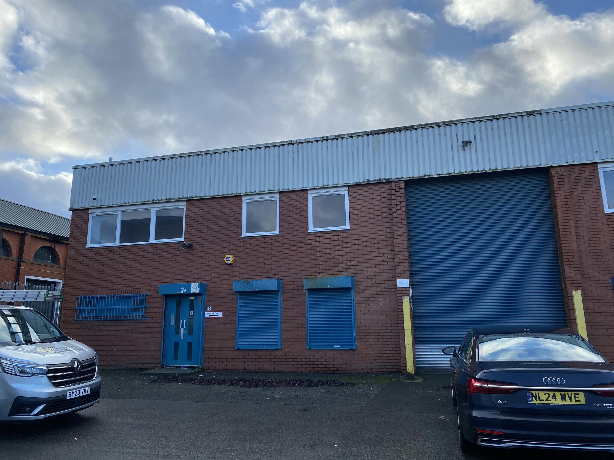 4-14 Lambhill Quadrant, Glasgow to rent Building Photo- Image 1 of 10