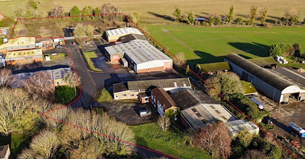 5 Whiteleather Sq, Billingborough for sale - Primary Photo - Image 1 of 1