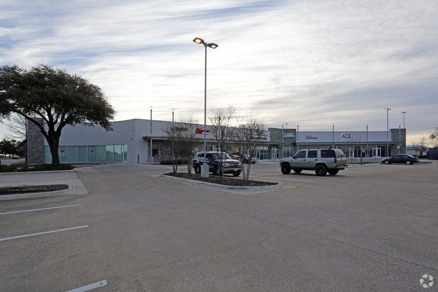 426-428 E Lamar Blvd, Arlington, TX for rent - Building Photo - Image 2 of 3