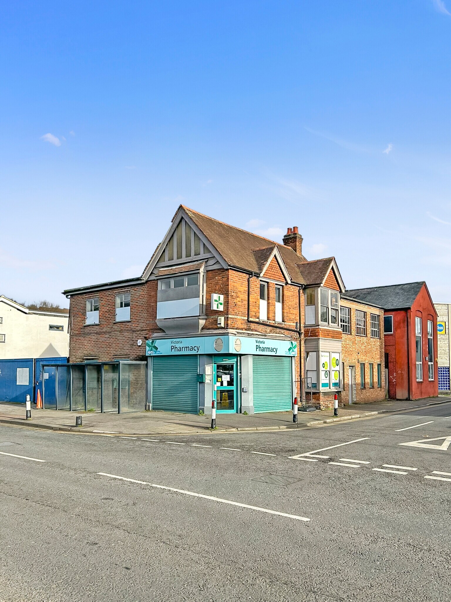 19 Desborough Av, High Wycombe for sale Building Photo- Image 1 of 1