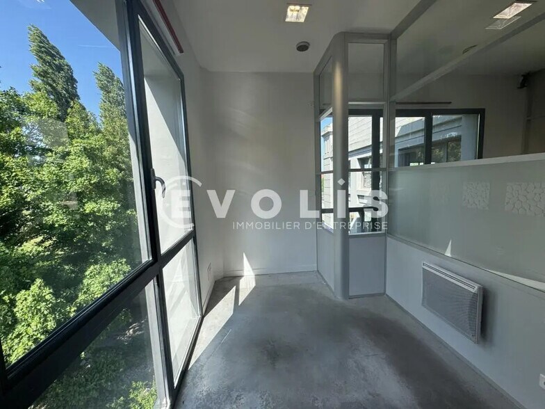 Office in Amiens to rent - Interior Photo - Image 2 of 6