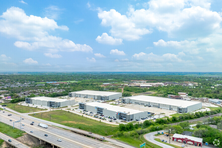 I-35 E, Denton, TX for rent - Building Photo - Image 1 of 31