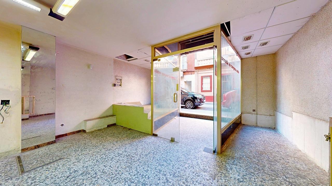 Santa Coloma de Gramenet, BAR 08922 -  -  - Interior Photo - Image 1 of 18