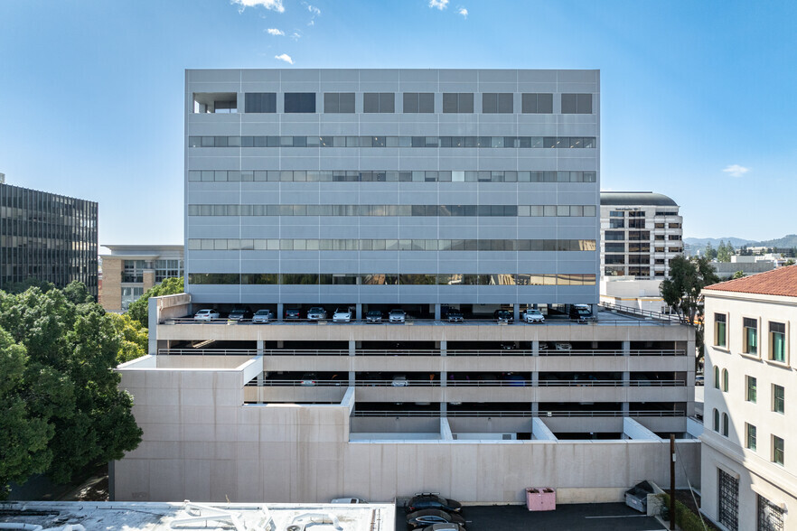 70 S Lake Ave, Pasadena, CA for rent - Building Photo - Image 3 of 12