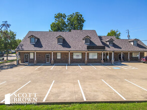 104 Houston St, Roanoke, TX for rent Building Photo- Image 1 of 17