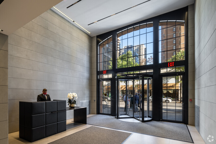 192 Lexington Ave, New York, NY for rent - Lobby - Image 3 of 7