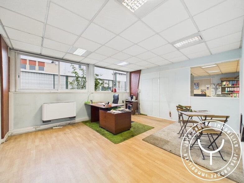 Office in Wissous to rent - Interior Photo - Image 2 of 2