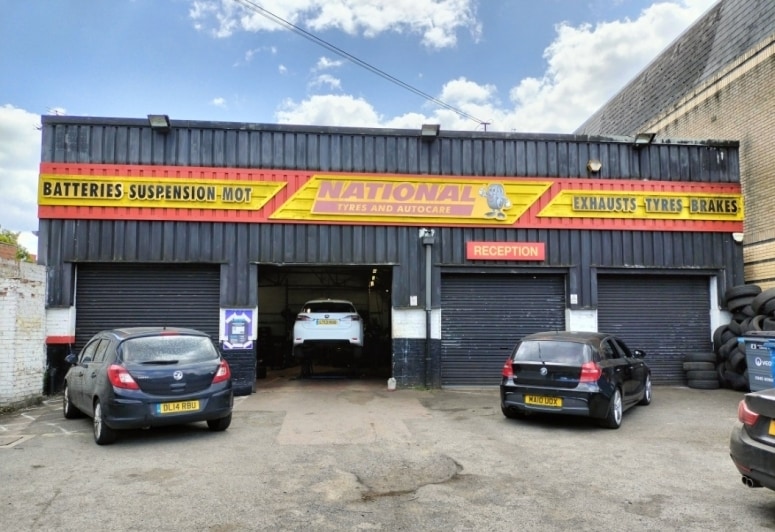 67 Boundary Rd, Woking to rent Building Photo- Image 1 of 6