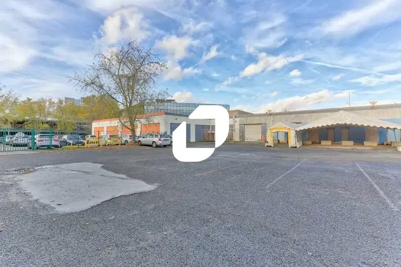 Office in Évry-Courcouronnes to rent Primary Photo- Image 1 of 4