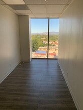 15720 Ventura Blvd, Encino, CA to rent Interior Photo- Image 1 of 9