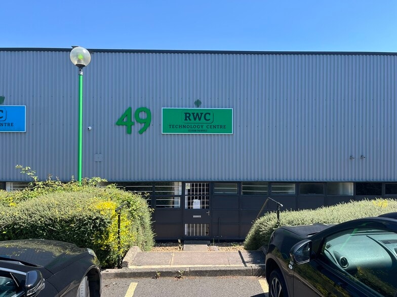 37-44 Potters Ln, Milton Keynes to rent - Building Photo - Image 3 of 20