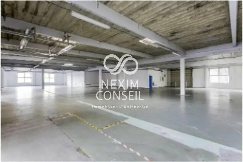 Light Industrial in Gennevilliers to rent - Interior Photo - Image 1 of 2