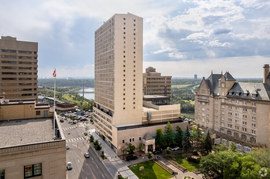 9925 Jasper Av, Edmonton, AB to rent - Building Photo - Image 2 of 26