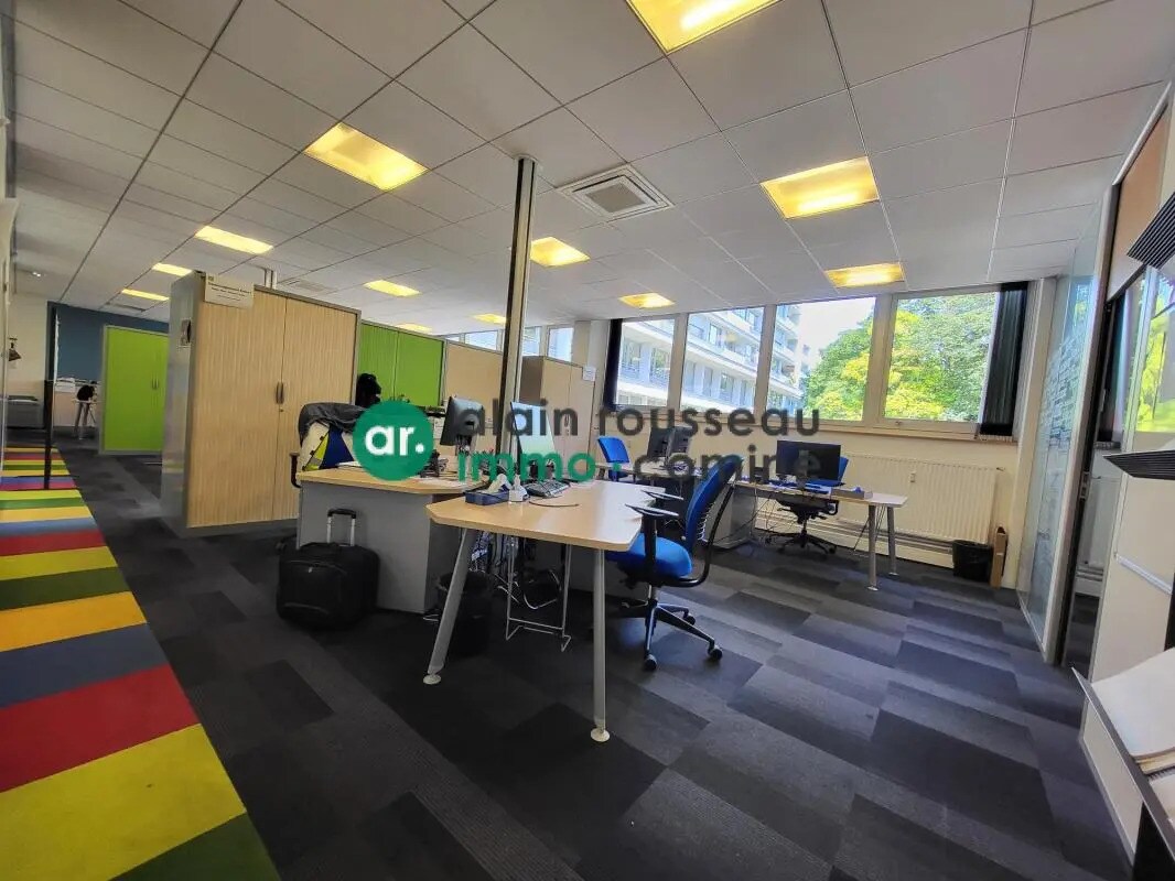 Office in Angers for sale Interior Photo- Image 1 of 5
