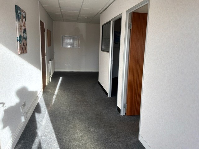 Pardown, Oakley to rent Interior Photo- Image 1 of 5