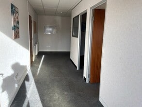 Pardown, Oakley to rent Interior Photo- Image 1 of 5