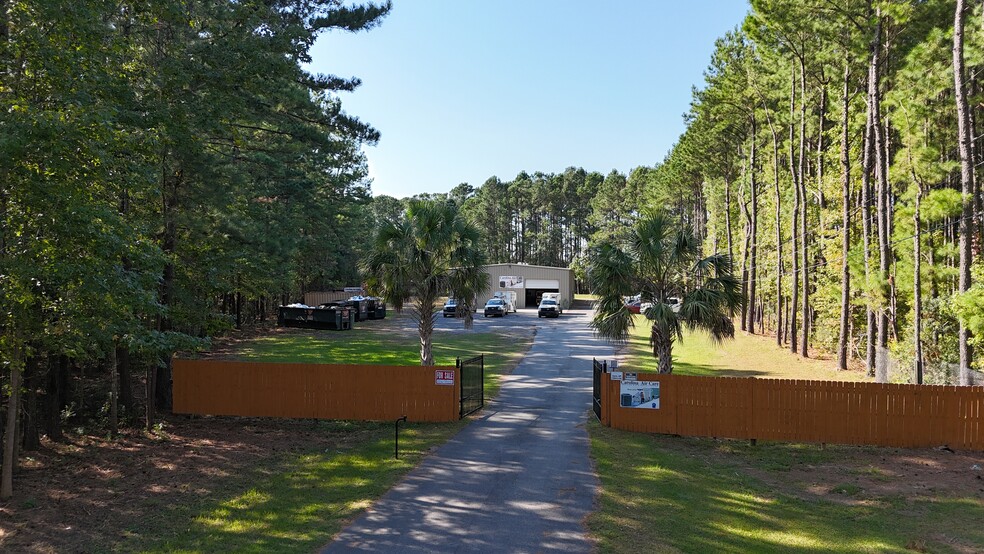 885 E Butternut Rd, Summerville, SC for sale - Building Photo - Image 1 of 16