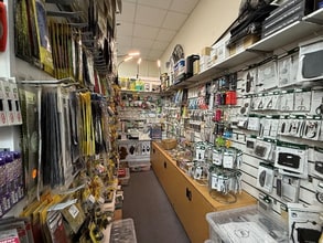 2 Parliament St, Crediton to rent Interior Photo- Image 2 of 4