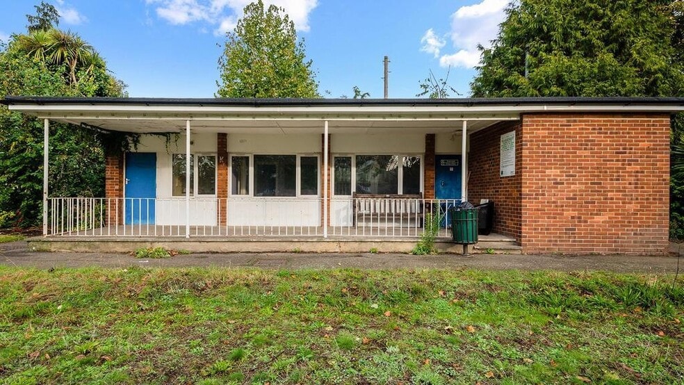 Lillie Road, London to rent - Building Photo - Image 3 of 4