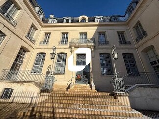 More details for 12 Place Du Grand Martroy, Pontoise - Office to Rent