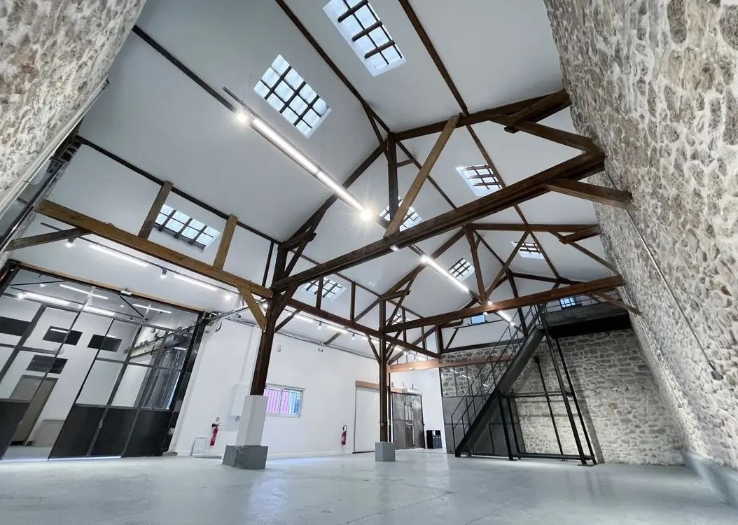 Office in Vitry-sur-Seine to rent Building Photo- Image 1 of 17