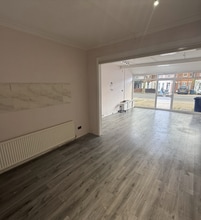 132 Pinner Rd, Harrow to rent Interior Photo- Image 2 of 5