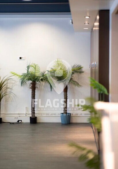 Office in Clichy to rent - Interior Photo - Image 3 of 9