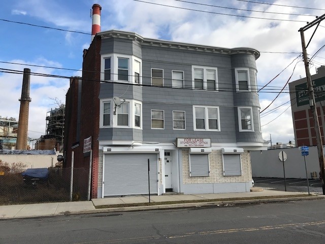 418 Main St, Bridgeport, CT for sale - Primary Photo - Image 1 of 1