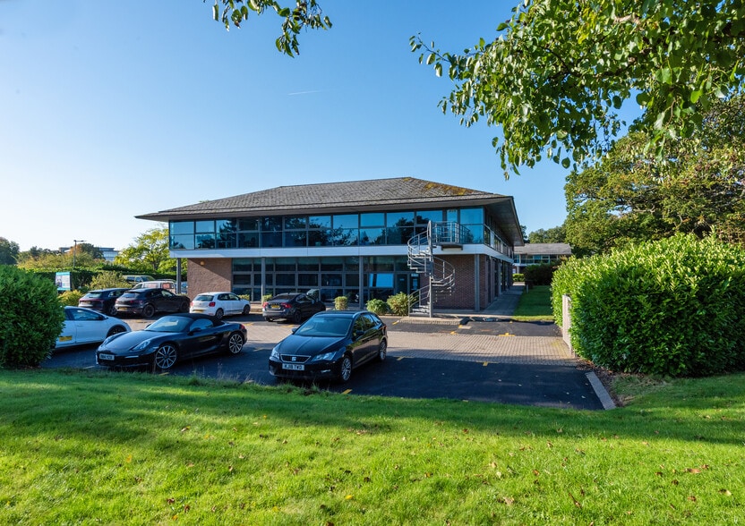 1310 Solihull Pky, Birmingham to rent - Building Photo - Image 2 of 28