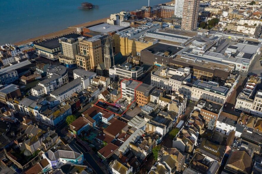 59 West St, Brighton to rent - Building Photo - Image 3 of 7