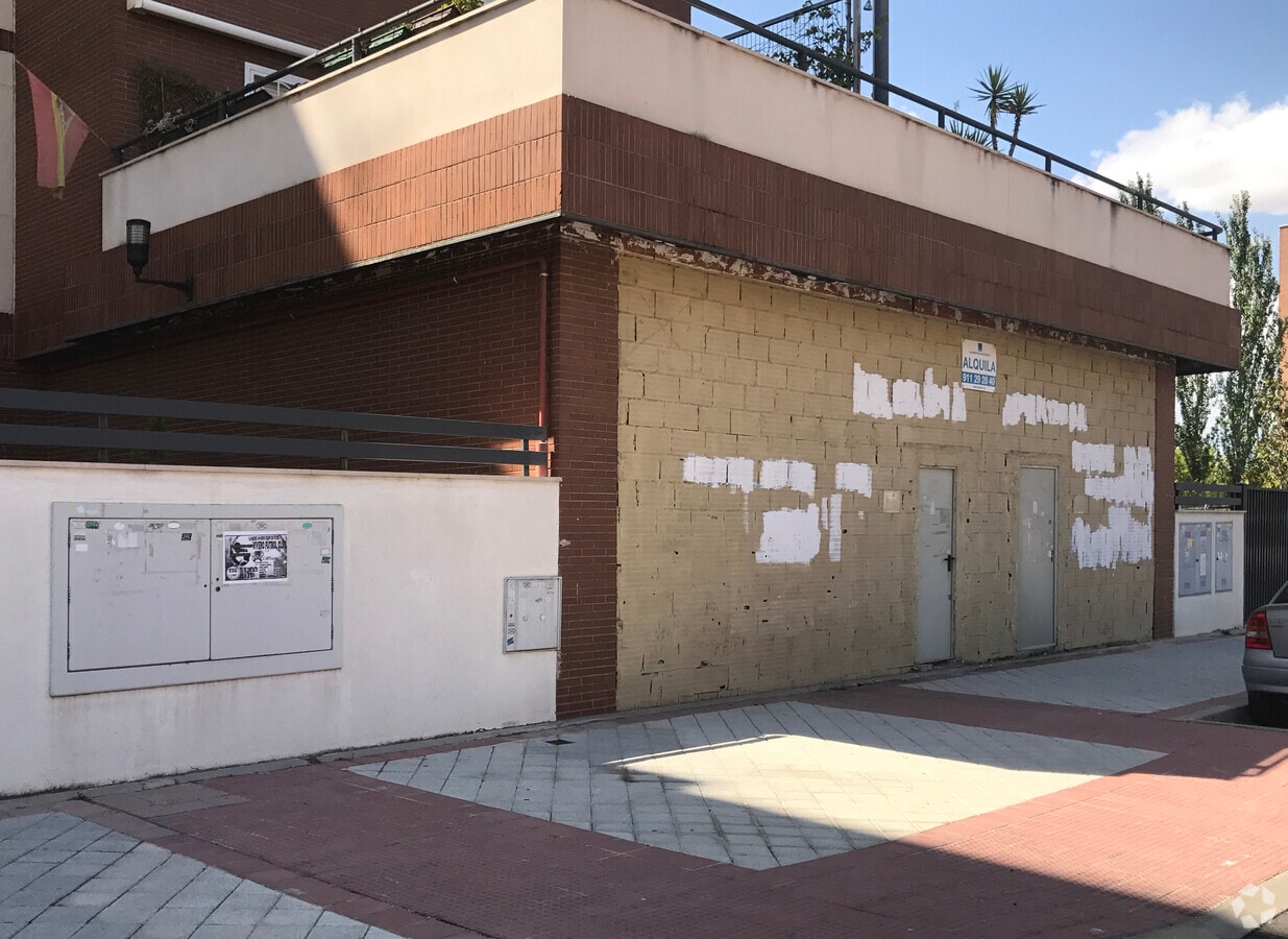 Calle de Ernesto Che Guevara, 11, Fuenlabrada, MAD 28942 - Unit Puerta 01, Esc. 1 -  - Interior Photo - Image 2 of 2