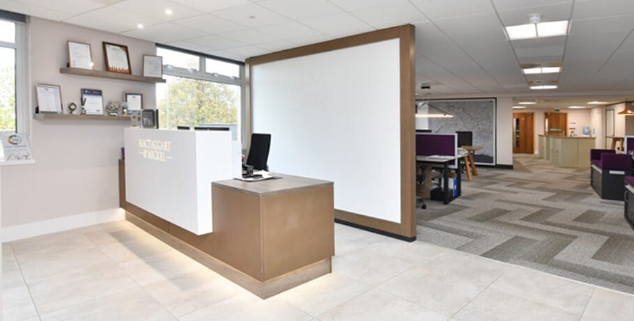 Clarence St, Cheltenham to rent Interior Photo- Image 1 of 9