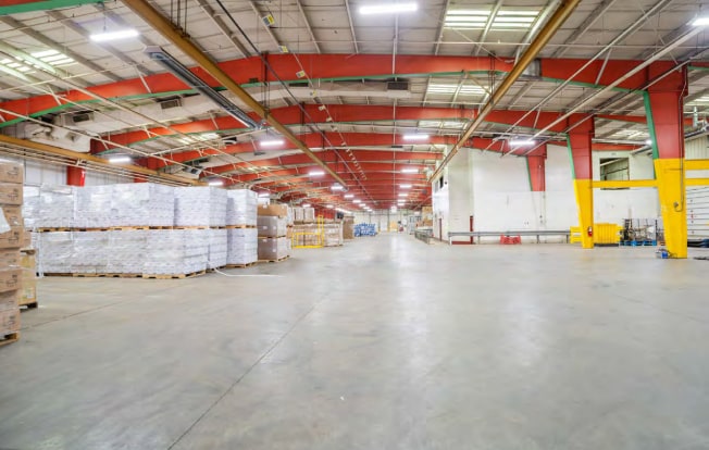 99 Green St, Clinton, MA to rent - Interior Photo - Image 3 of 4