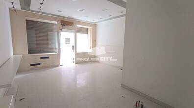 Retail in Malgrat de Mar, Barcelona to rent Interior Photo- Image 1 of 3