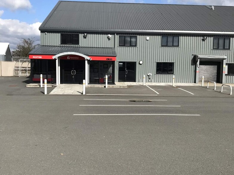 Maesbury Rd, Oswestry for sale - Primary Photo - Image 1 of 1