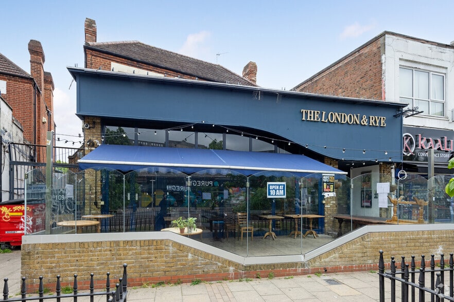 109 Rushey Green, London to rent - Building Photo - Image 2 of 2
