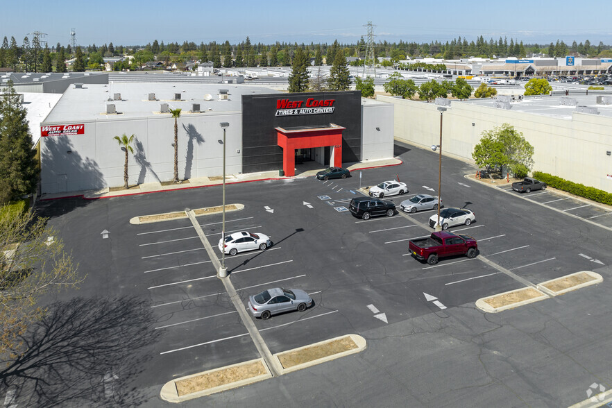 4224 W Shaw Ave, Fresno, CA for rent - Aerial - Image 3 of 9