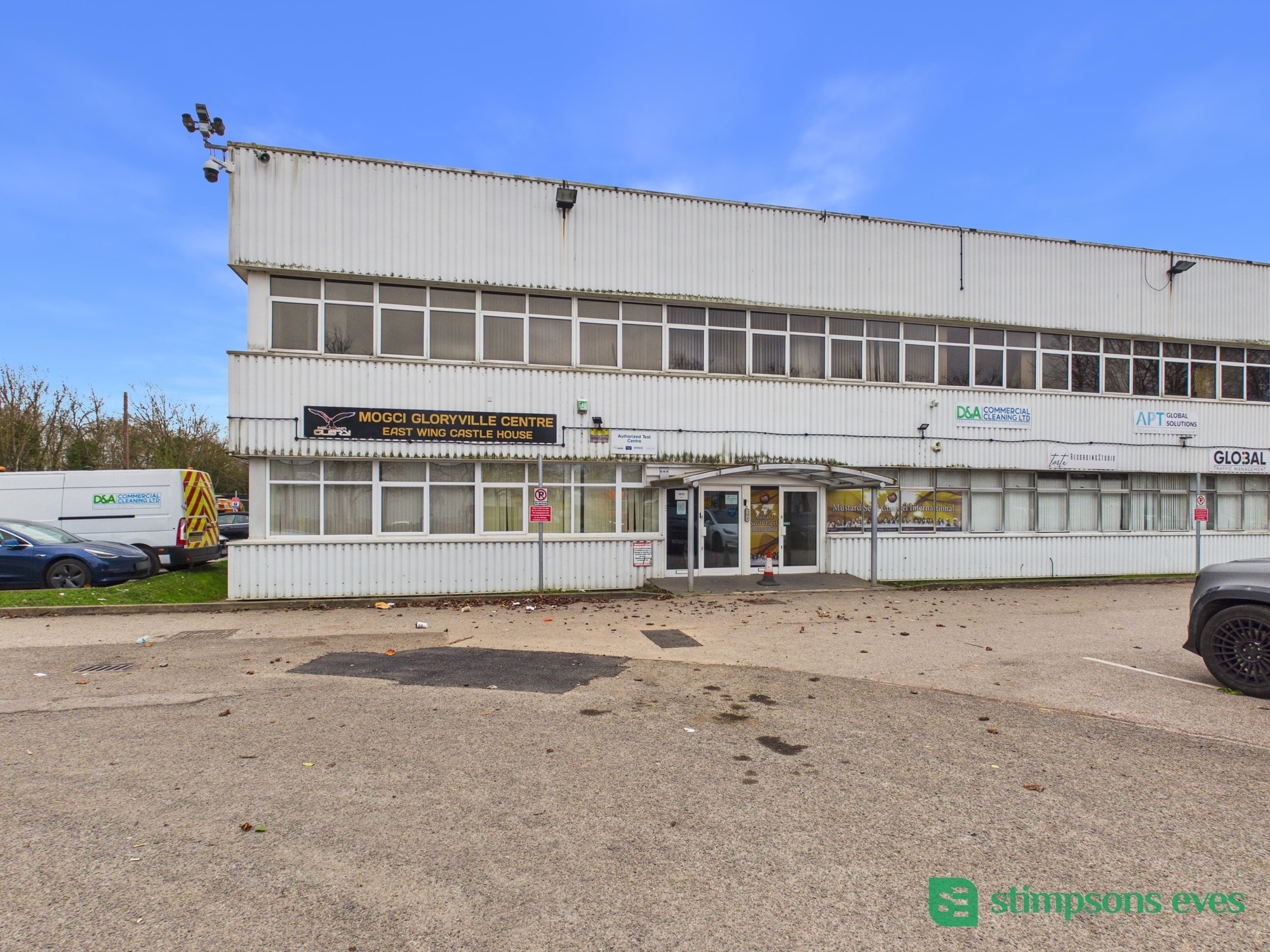 Dawson Rd, Milton Keynes to rent Building Photo- Image 1 of 8