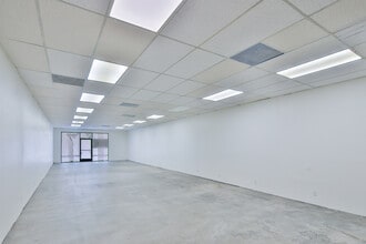 514-548 Palisades Dr, Pacific Palisades, CA to rent Interior Photo- Image 2 of 2