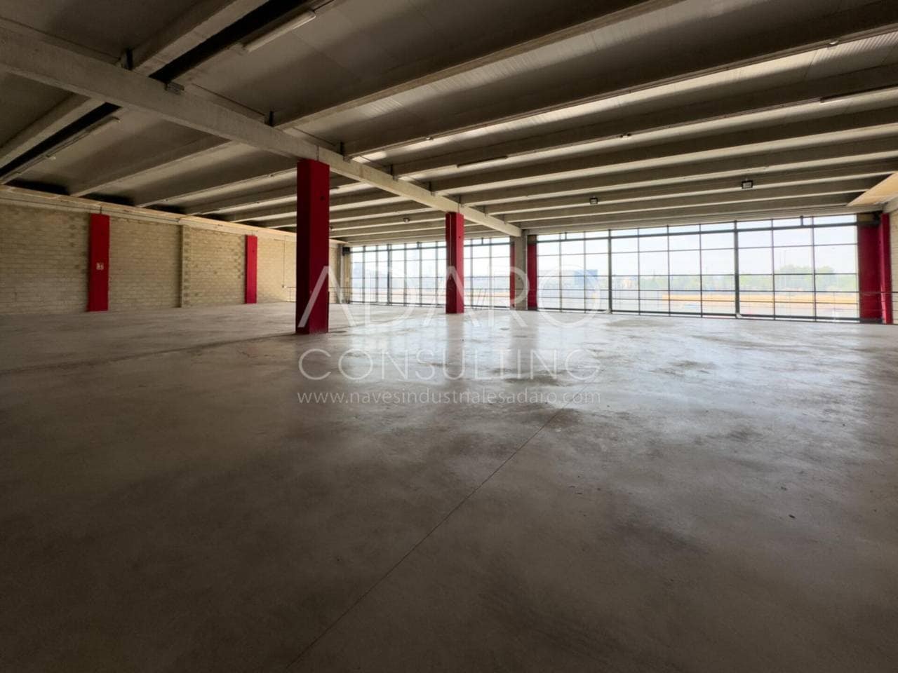 Industrial in Alcalá de Henares, Madrid to rent Interior Photo- Image 1 of 16
