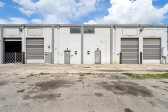 4201-4250 NW 37th Ct, Miami, FL for rent Building Photo- Image 1 of 4