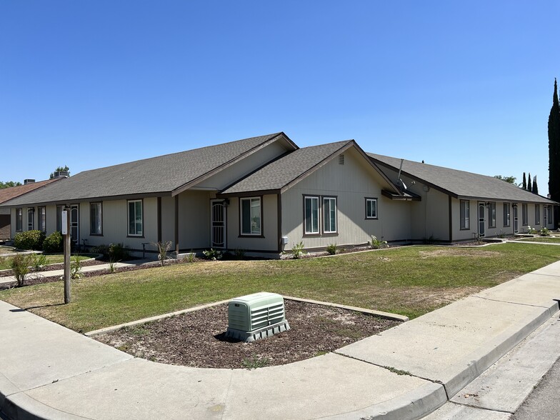 1178 Beverly Blvd, Lemoore, CA for sale - Building Photo - Image 1 of 6