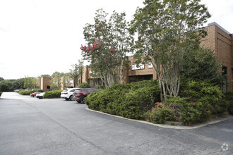 5002 N Royal Atlanta Dr, Tucker, GA for rent Primary Photo- Image 1 of 5