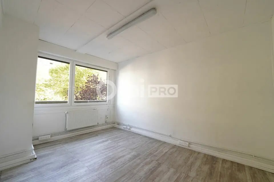 Build-to-Rent in Lyon for sale Building Photo- Image 1 of 8