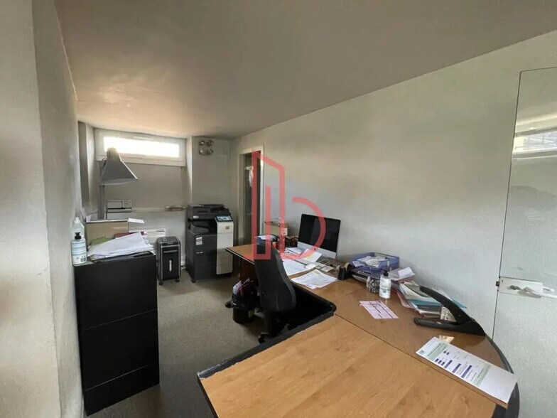 Office in Bordeaux to rent - Interior Photo - Image 3 of 7