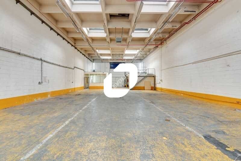 1-13 Rue Des Pyrénées, Wissous to rent - Interior Photo - Image 3 of 14