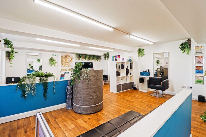 1 Little Sq, Braintree to rent - Interior Photo - Image 2 of 9