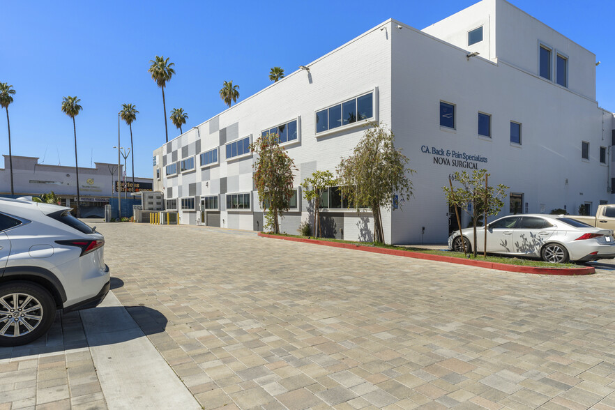 6640 Van Nuys Blvd, Van Nuys, CA for sale - Building Photo - Image 1 of 1