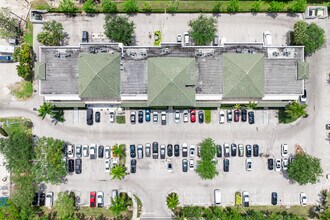 2800 Davis Blvd, Naples, FL - AERIAL map view