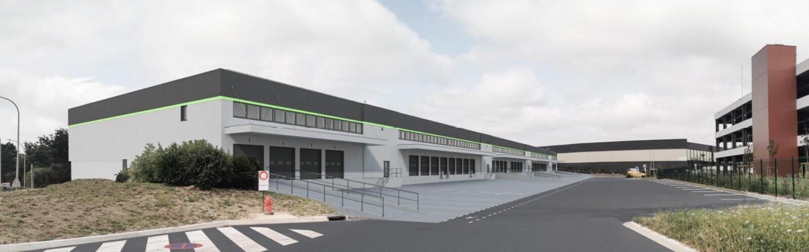 Garonor, Aulnay-sous-Bois to rent Building Photo- Image 1 of 6